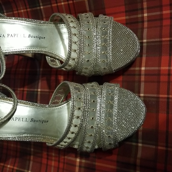 Gold Cinderella Heels - Picture 2 of 4